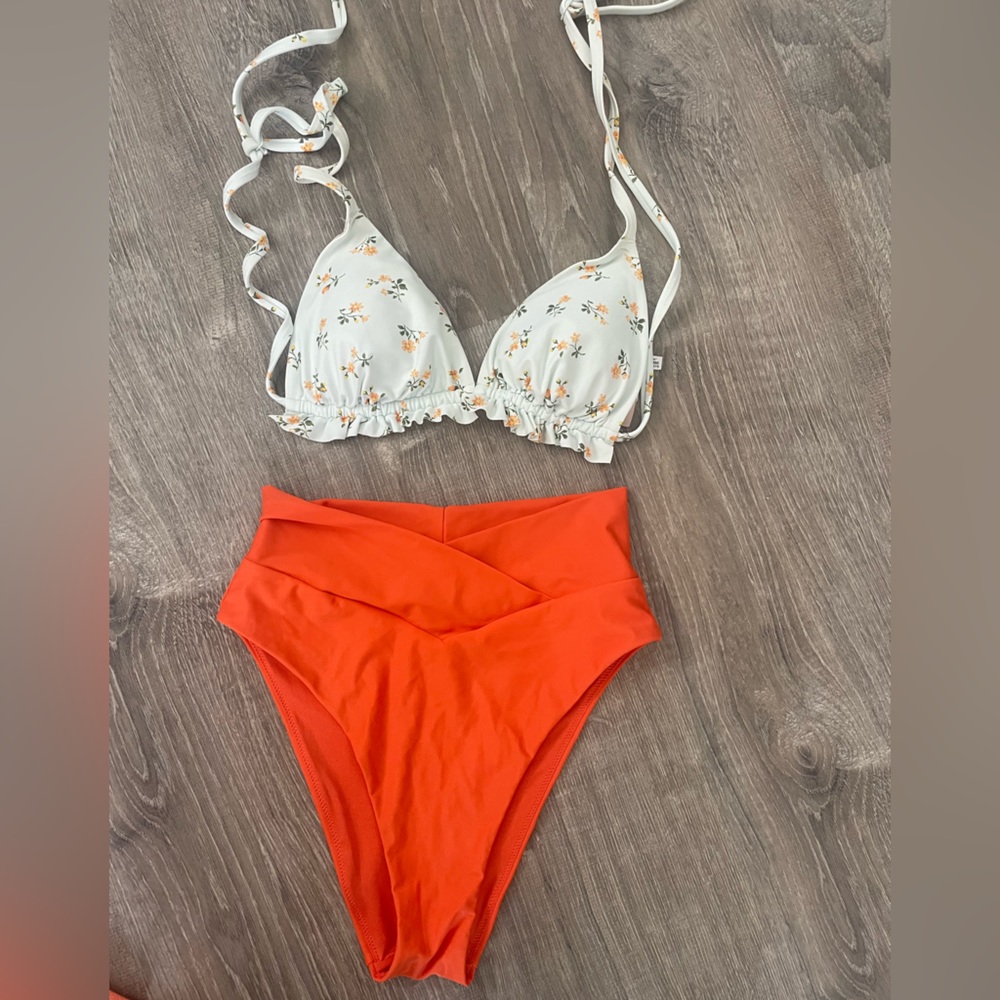 AERIE ORANGE V CUT HIGH WAIST BIKINI WITH FLORAL WHITE RUFFLE TRIANGLE TOP